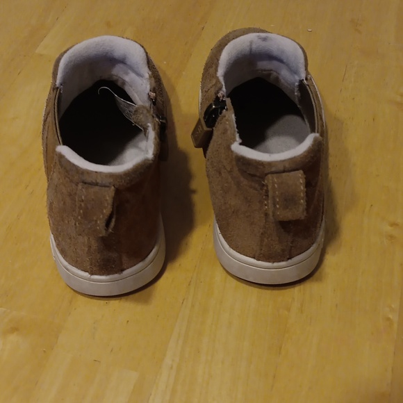 Uggs Kids 10 EUC - Picture 4 of 6